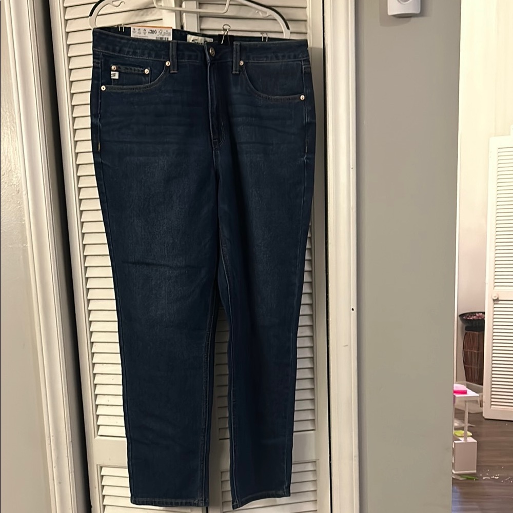 Women's Straight Leg Blue Jeans